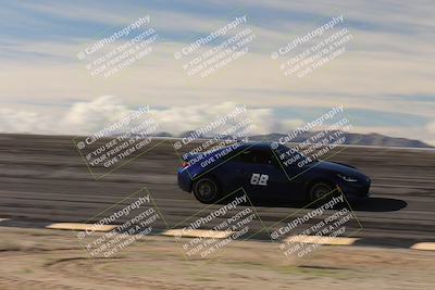 media/Jan-04-2026-SCCA SD (Sun) [[defc442887]]/4-Novice Group/Session 2 Bowl Speed Pans/